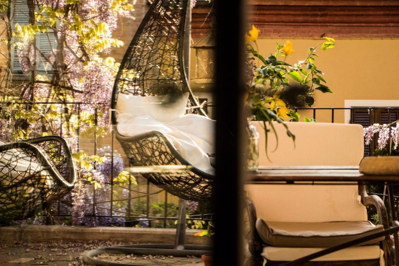 Bed and Breakfast L'Aromatario à Neive Extérieur photo