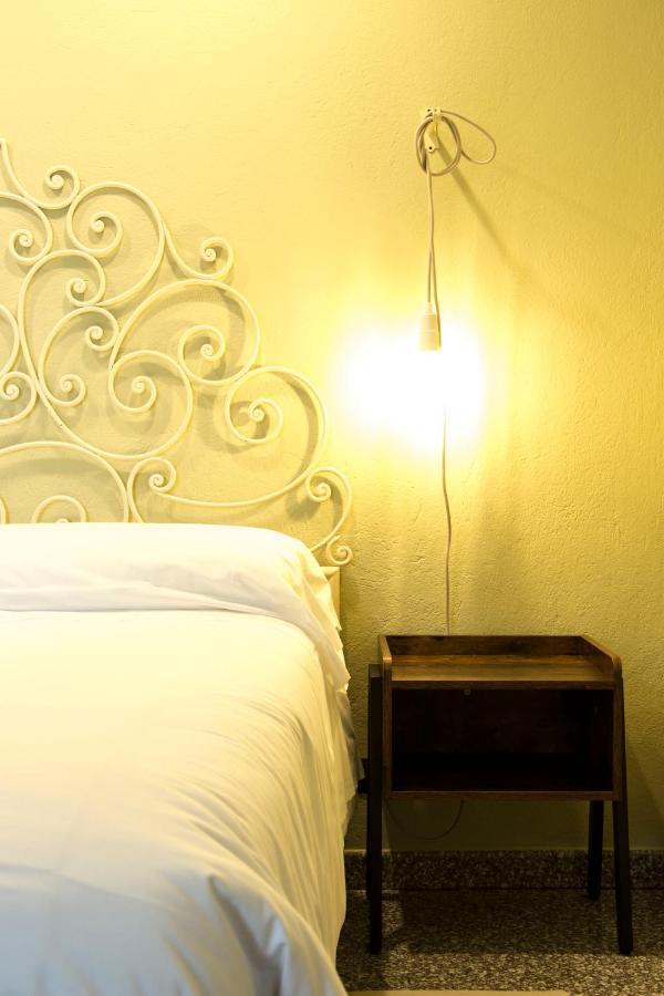 Bed and Breakfast L'Aromatario à Neive Extérieur photo