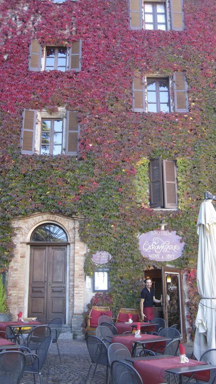 Bed and Breakfast L'Aromatario à Neive Extérieur photo