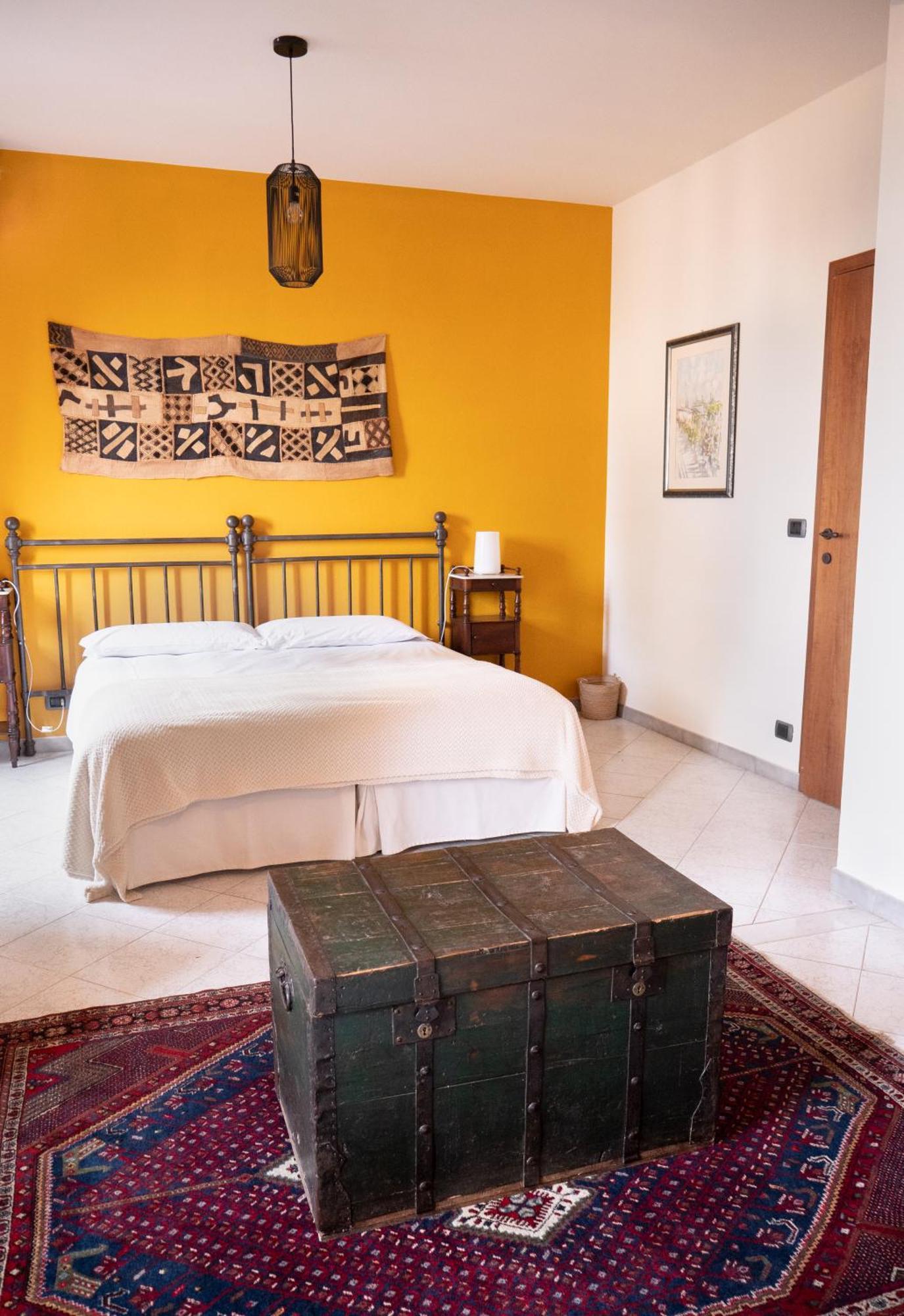 Bed and Breakfast L'Aromatario à Neive Extérieur photo