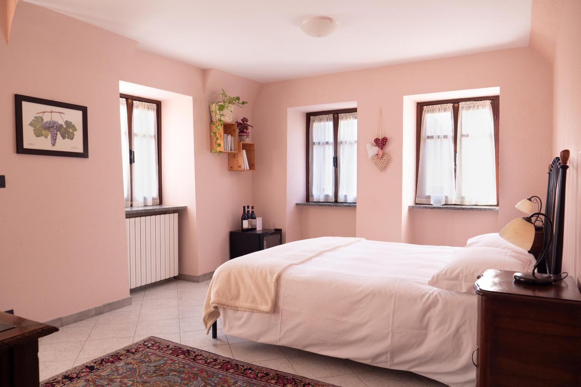 Bed and Breakfast L'Aromatario à Neive Extérieur photo