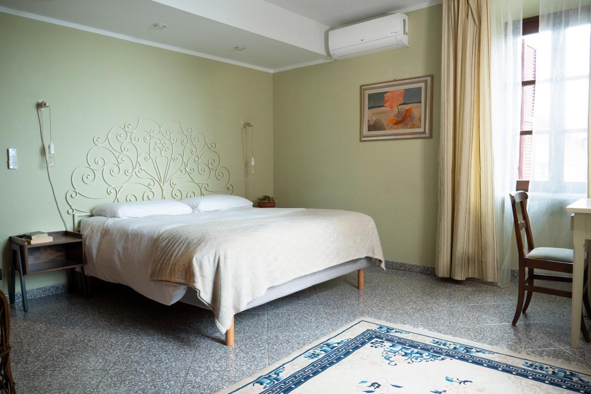 Bed and Breakfast L'Aromatario à Neive Extérieur photo