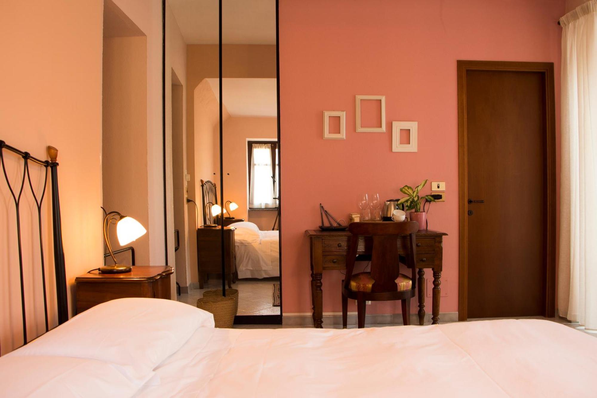 Bed and Breakfast L'Aromatario à Neive Extérieur photo