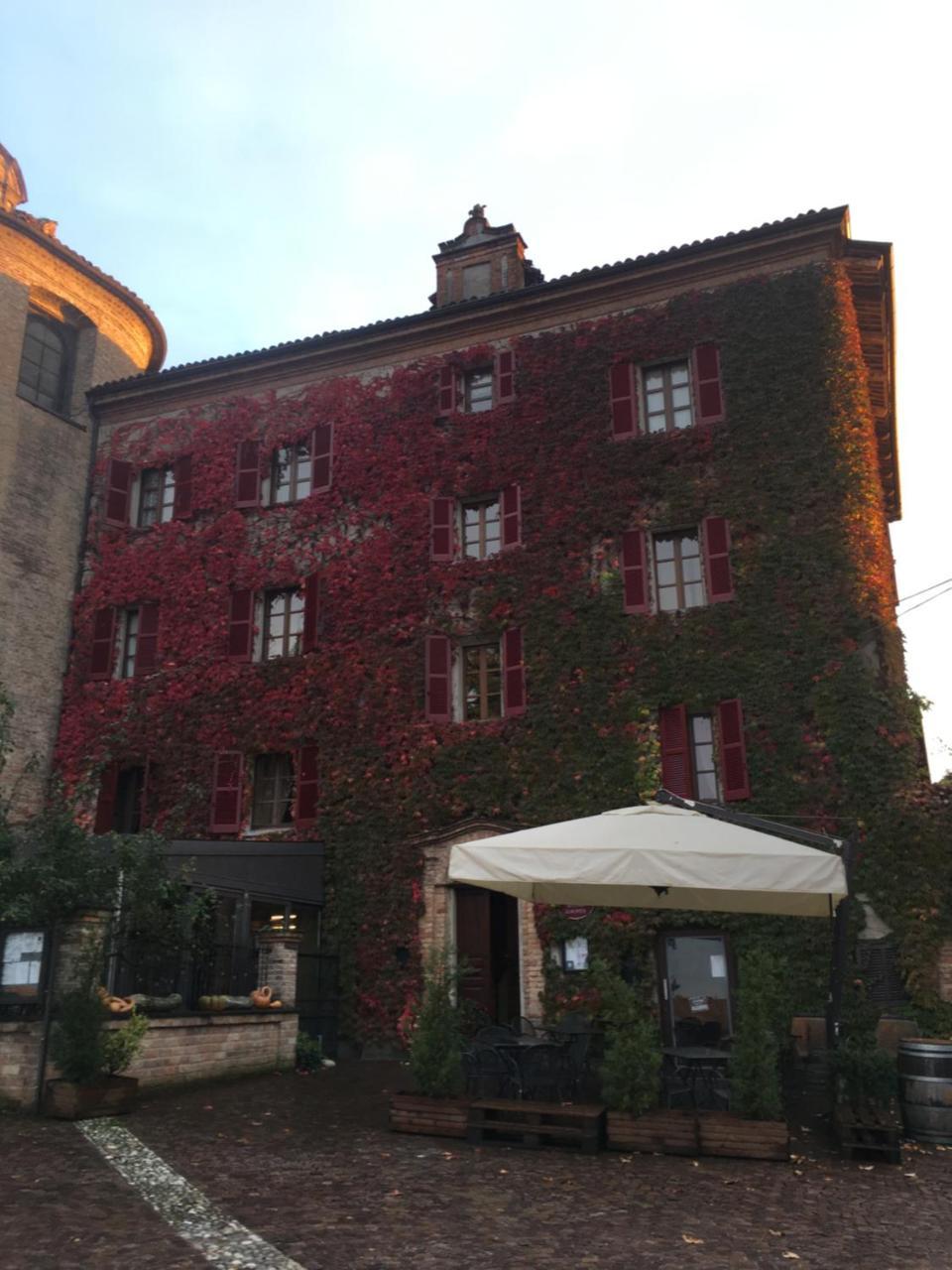 Bed and Breakfast L'Aromatario à Neive Extérieur photo